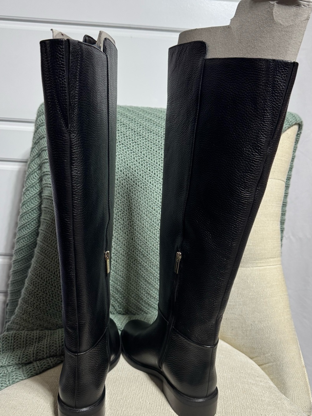 Vince Camuto Black Amiyah Wide Calf Over-the-Knee Leather Boots Size 8.5 - Picture 6 of 8